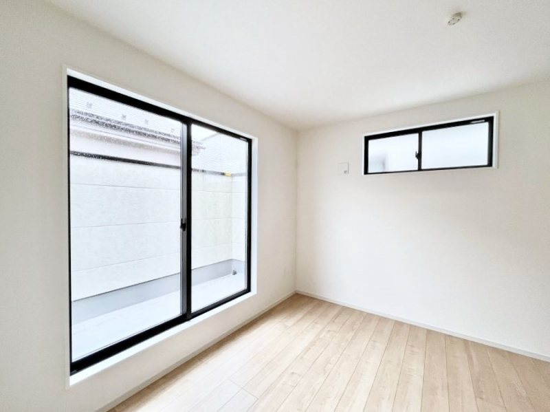 ���̑����ρ@�o���R�j�[���J�������v���X���Ă����m��