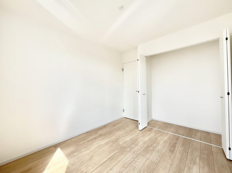 �Q���@�g���₷���`�Ńx�b�g��Ƌ�̒u�����ɂ����邱�Ƃ�����܂���B   