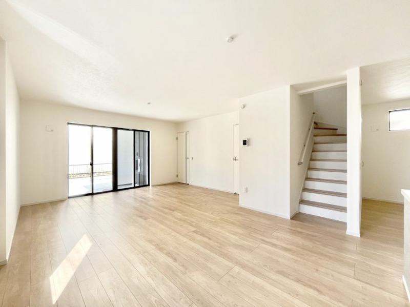 ���r���O�@�Ƒ��c���̎��Ԃ����������Ȃ��났�̃��r���O�_�C�j���O�B   