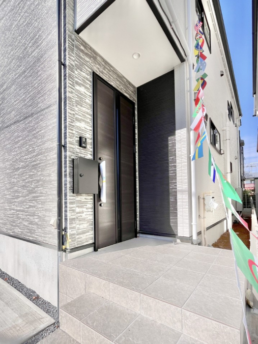 ���ց@��؂ȉƑ��A���q���o�}���錺�ցB