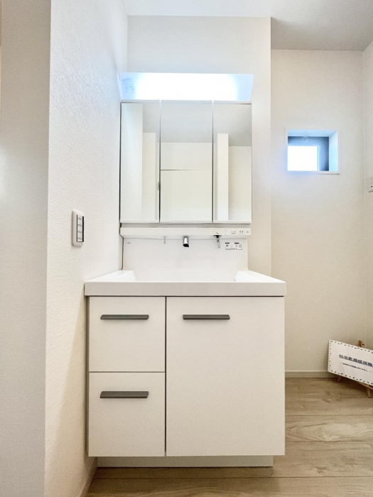 ���ʑ�E���ʏ��@���[�͂Ƌ@�\���ɗD�ꂽ���ʉ��ϑ�   