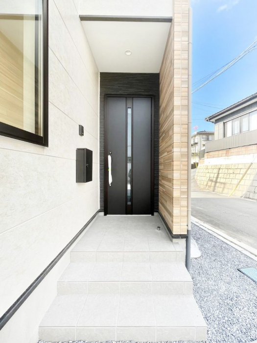 ���ց@��؂ȉƑ��A���q���o�}���錺�ցB