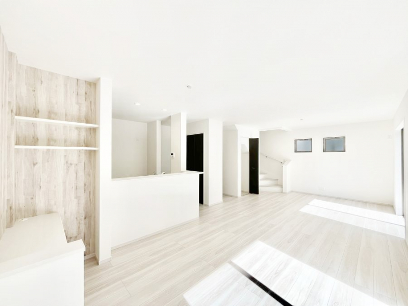 ���̑����ρ@�Ƒ��̏Ί炪���R�Ɛ��܂�Ă���A����ȕ��͋C�̃_�C�j���O�Ɏd�オ���Ă��܂��B