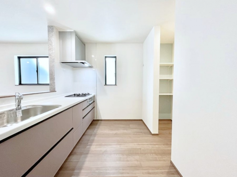 �L�b�`���@��e�ʎ��[�ł���p���g���[�t���̃V�X�e���L�b�`���B