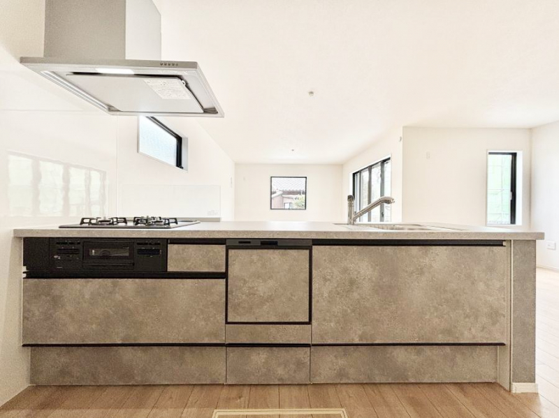 �L�b�`���@�������������I�ɁA�y�����I�V�X�e���L�b�`��