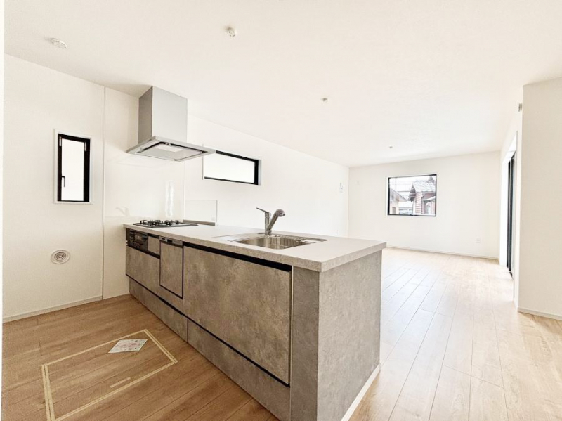 �L�b�`���@���������Ȃ��炲�Ƒ��Ƃ̉�b���y���߂�ΖʃJ�E���^�[�L�b�`��