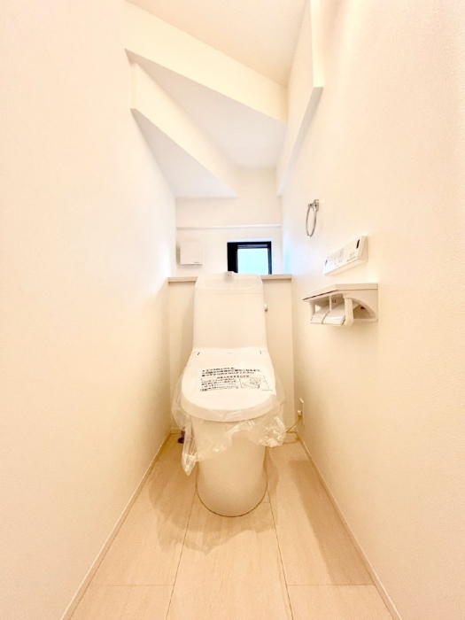 �g�C���@�g�C����1�K��2�K���ꂼ��ɔz�u����Ă��ĂƂĂ��֗��ł��B 