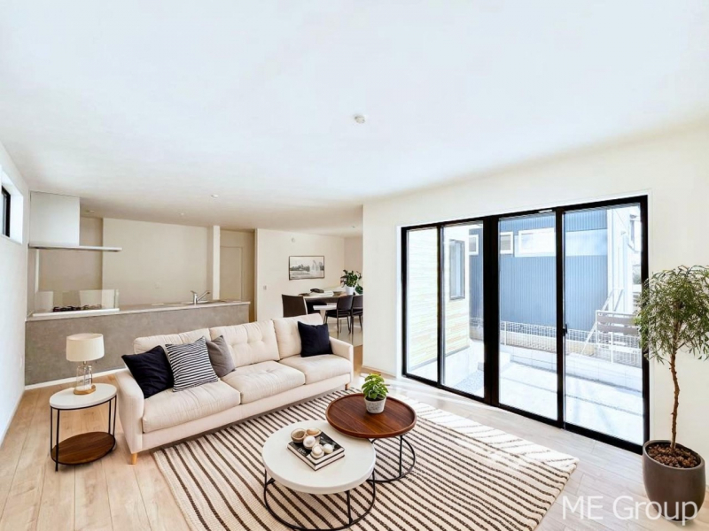 ���r���O�@�傫�ȑ����炽���Ղ�̗z���ƕ����������郊�r���O�@���Ƌ��CG�ł�  