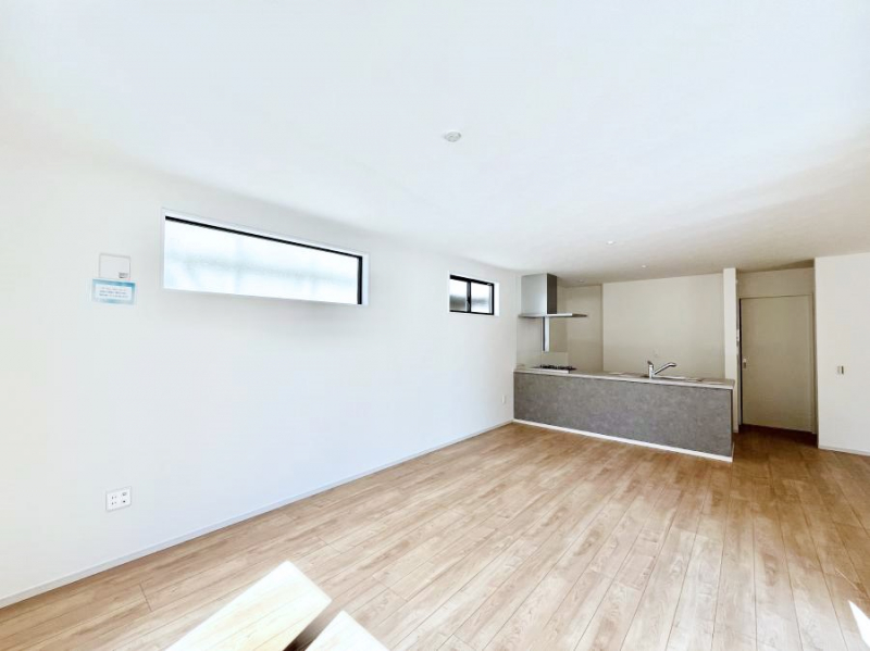 ���r���O�@�������������͋C�̂k�c�j�͉Ƒ��݂�Ȃ̉��K���