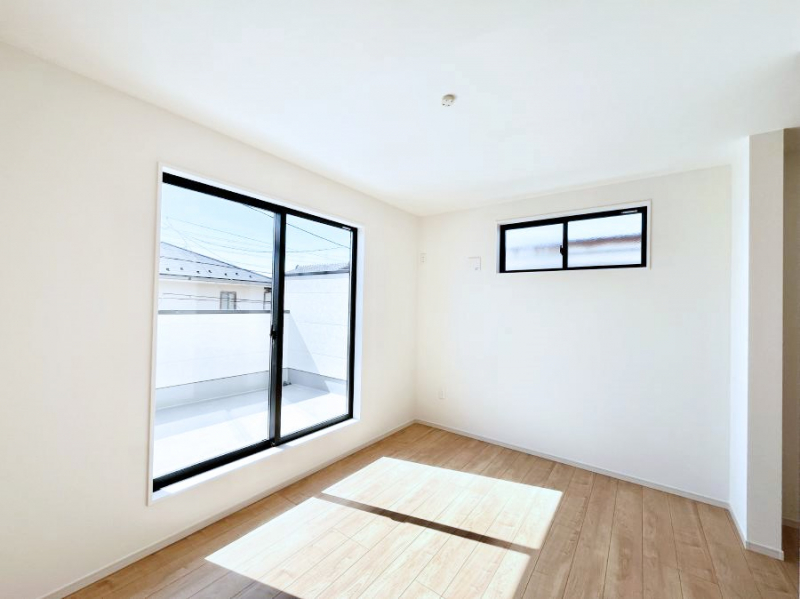 ���̑����ρ@������̃o���R�j�[���������������������S�̂�D������ݍ��݂܂��B