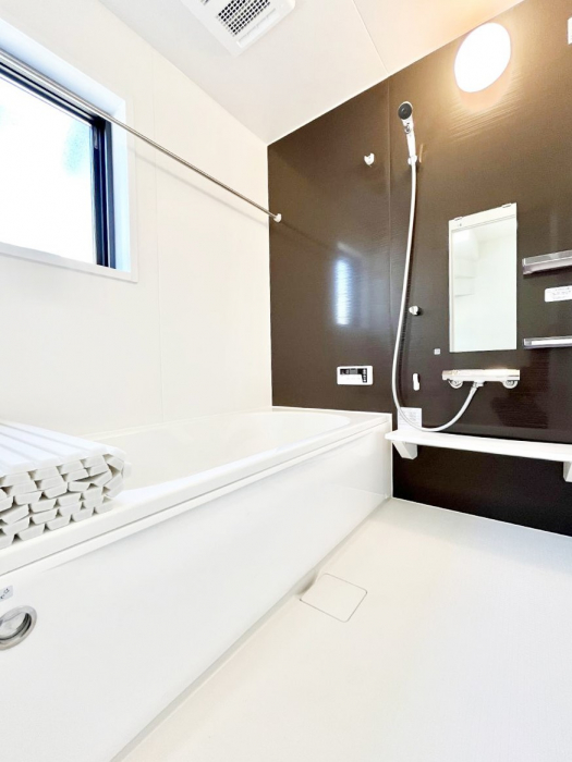 �����@����̔�������Ă���閾�邢�������̂���o�X���[��