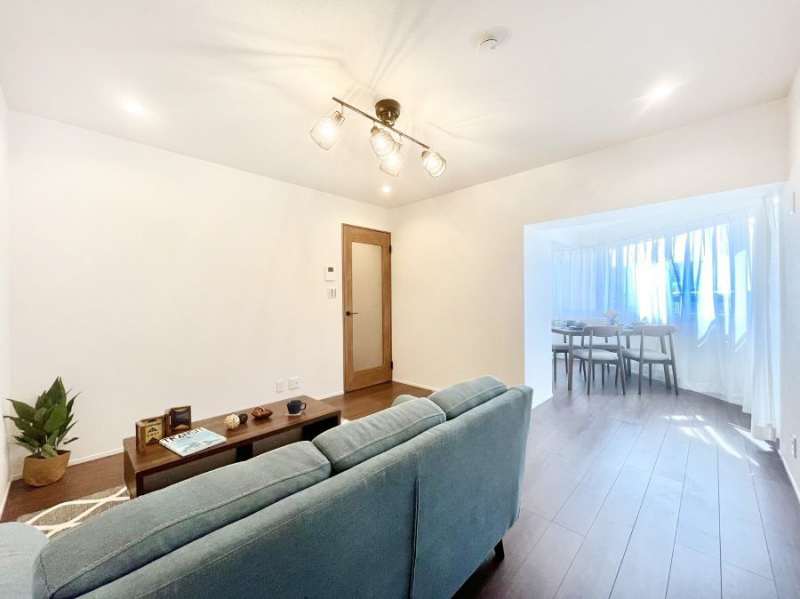 ���r���O�@�Ƒ��c���̎��Ԃ����������Ȃ��났�̃��r���O�_�C�j���O�B   