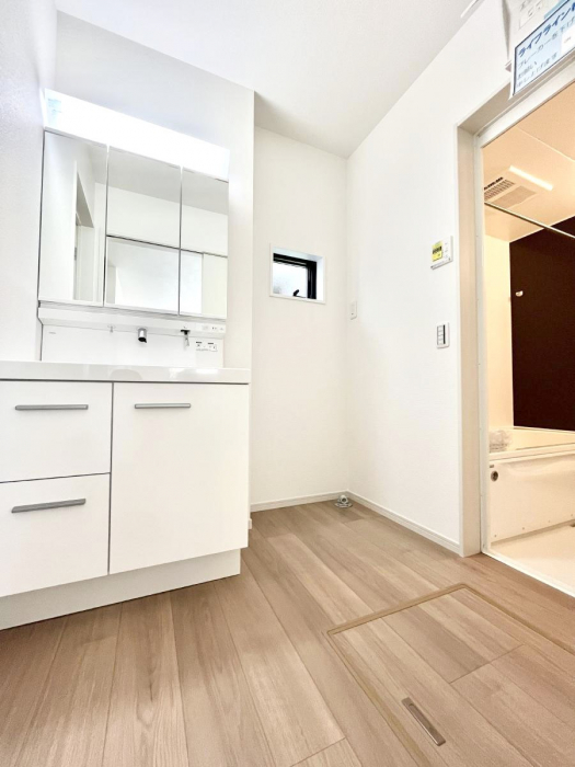 ���̑��@�������̂�����K��Ԃł��B�����̐g�x�x���C�����ǂ����g�������܂��B 