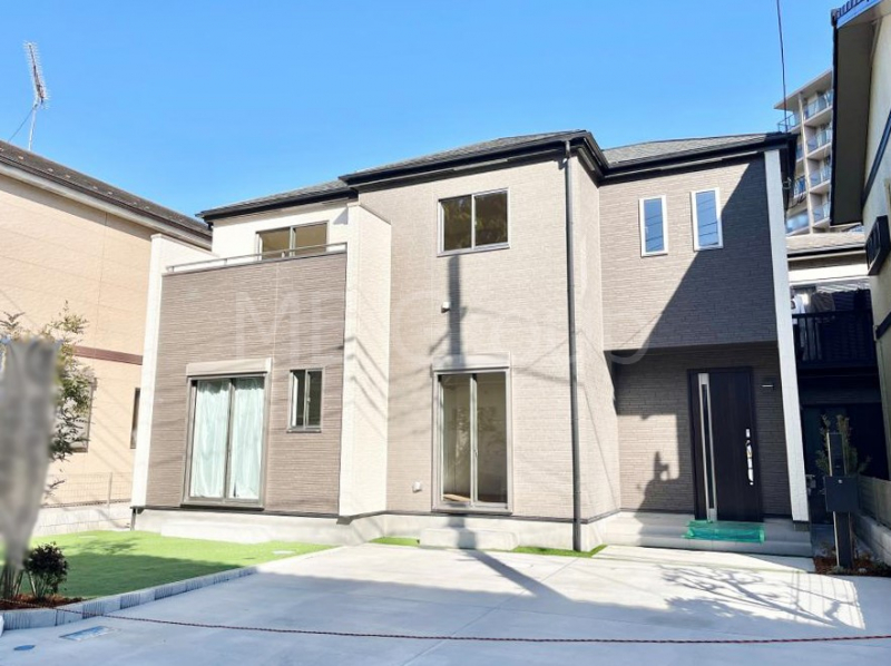 ���n�O�ώʐ^�@�������ꂽ�O�ρA�㎿�ȏZ��Ԃ��L���鎺���͉i�����S���ĉ߂�����Z���ł��B 