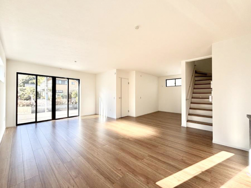 ���̑����ρ@���r���O�K�i���Ƒ��̏Ί�Ɖ�b���Ȃ��ł���܂�  