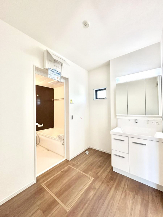 ���̑��@�������̂�����K��Ԃł��B�����̐g�x�x���C�����ǂ����g�������܂��B 