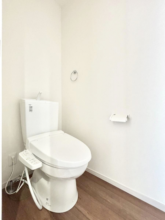 �g�C���@�g�C����1�K��2�K���ꂼ��ɔz�u����Ă��ĂƂĂ��֗��ł��B 