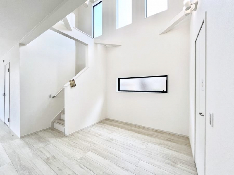 ���̑����ρ@���r���O�K�i���Ƒ��̏Ί�Ɖ�b���Ȃ��ł���܂�  