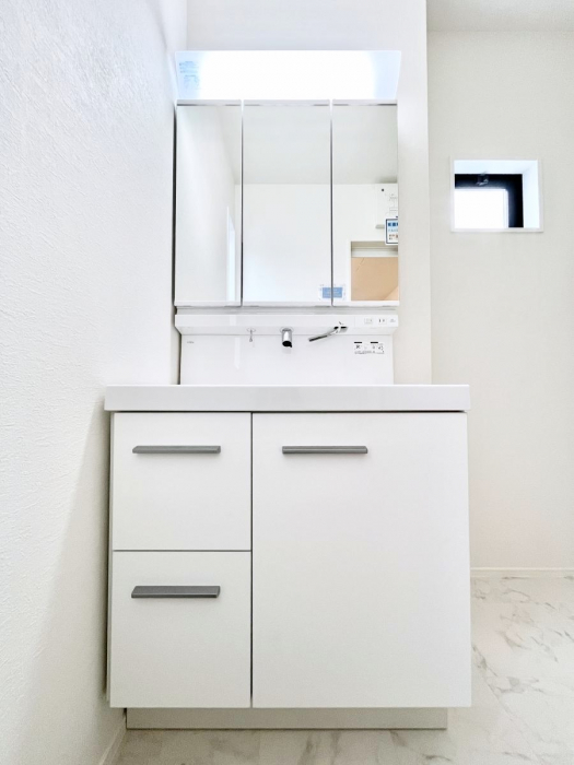 ���ʑ�E���ʏ��@�傫�����₷���O�ʋ��Ő�����������ʑ�́A�g�����Ȃ݃`�F�b�N�┧�̂������ɂ������߂ł��B 