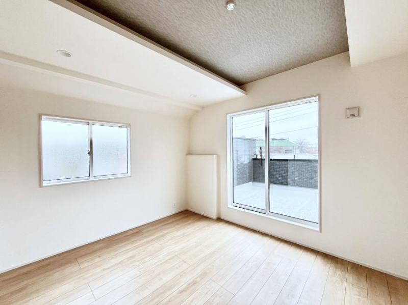 ���̑����ρ@�o���R�j�[���J�������v���X���Ă����m��