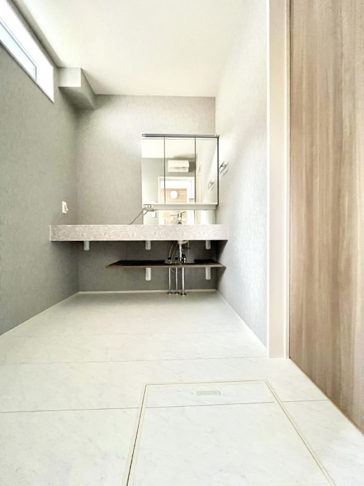 ���ʑ�E���ʏ��@�傫�����₷���O�ʋ��Ő�����������ʑ�́A�g�����Ȃ݃`�F�b�N�┧�̂������ɂ������߂ł��B 