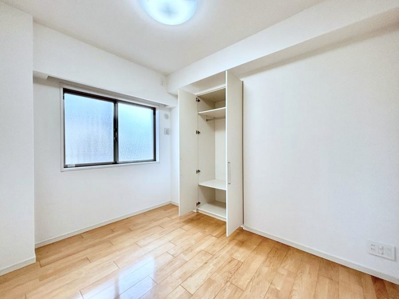 �q�������@-