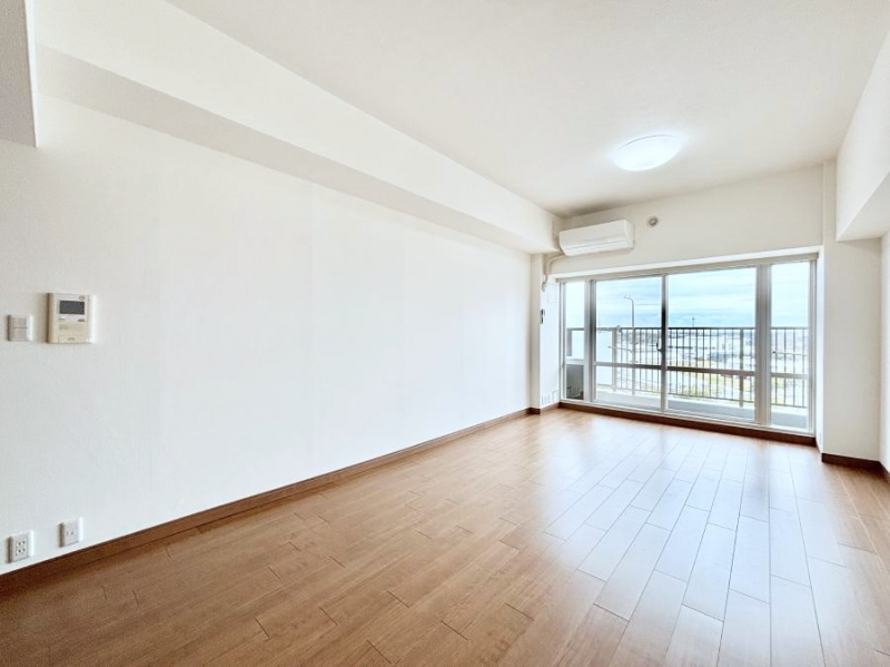 ���r���O�@�傫�ȑ����炽���Ղ�̗z���ƕ����������郊�r���O