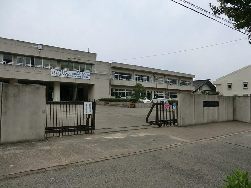 ���ӊ��@���w�Z 600m �󐼎s���؊����w�Z