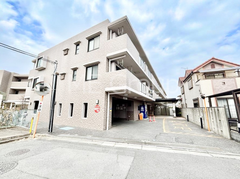 ���n�O�ώʐ^�@�����ɕ֗��Ȓn�ɐL�т₩�ȉƑ��̐������i��`���Z�܂�