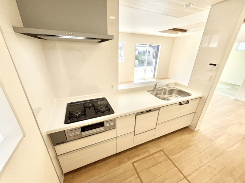 �L�b�`���@���������Ȃ���ł����Ƒ��Ƃ̉�b���y���߂�ΖʃL�b�`��
