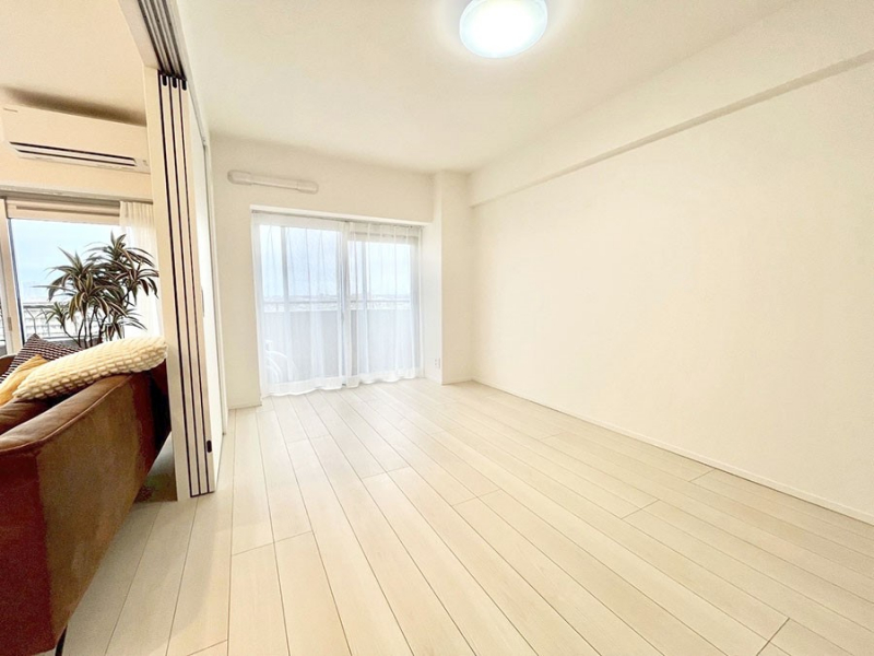 ���̑����ρ@�o���R�j�[���J�������v���X���Ă����m��  