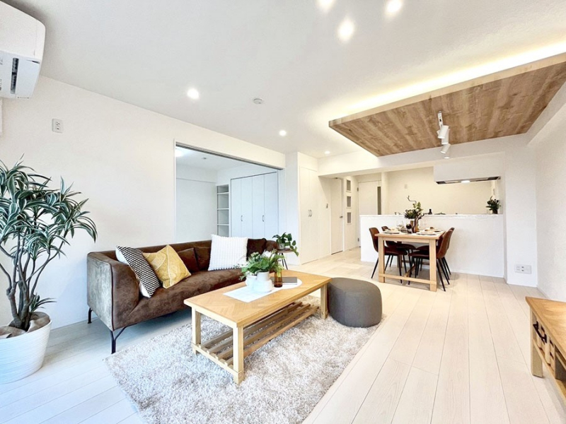 ���r���O�@�������������͋C�̂k�c�j�͉Ƒ��݂�Ȃ̉��K���