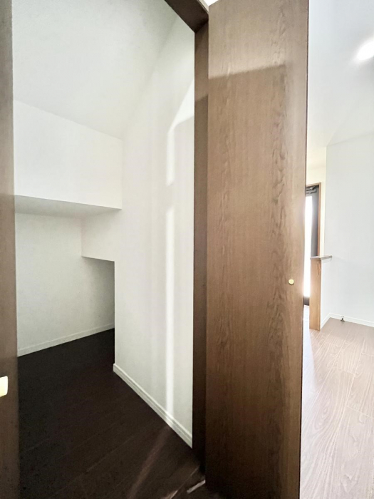 ���̑����ρ@���p�i�̃X�g�b�N�␅�Ȃǂ̔��~�Ɏg����K�i�����[�B