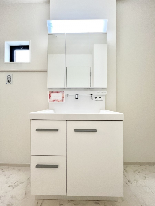 ���ʑ�E���ʏ��@�傫�����₷���O�ʋ��Ő�����������ʑ�́A�g�����Ȃ݃`�F�b�N�┧�̂������ɂ������߂ł��B 