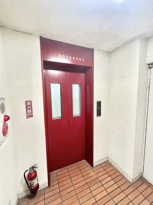 ���̑��@����̏�艺��ɕ֗��ȃG���x�[�^�[�I