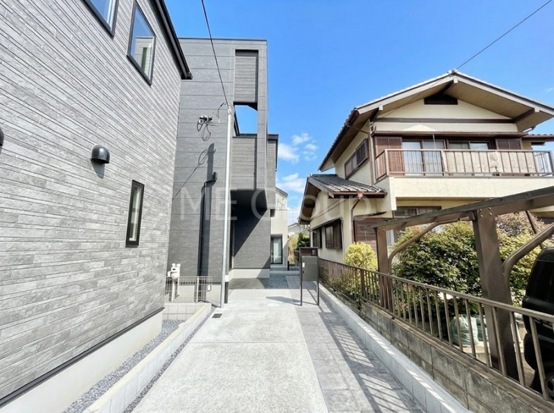 ���n�O�ώʐ^�@���܂����n�`�́A�ԓ��ɖʂ��Ă��炸�A�Â��Ńv���C�x�[�g���𖡂킦�闧�n�ł��B 