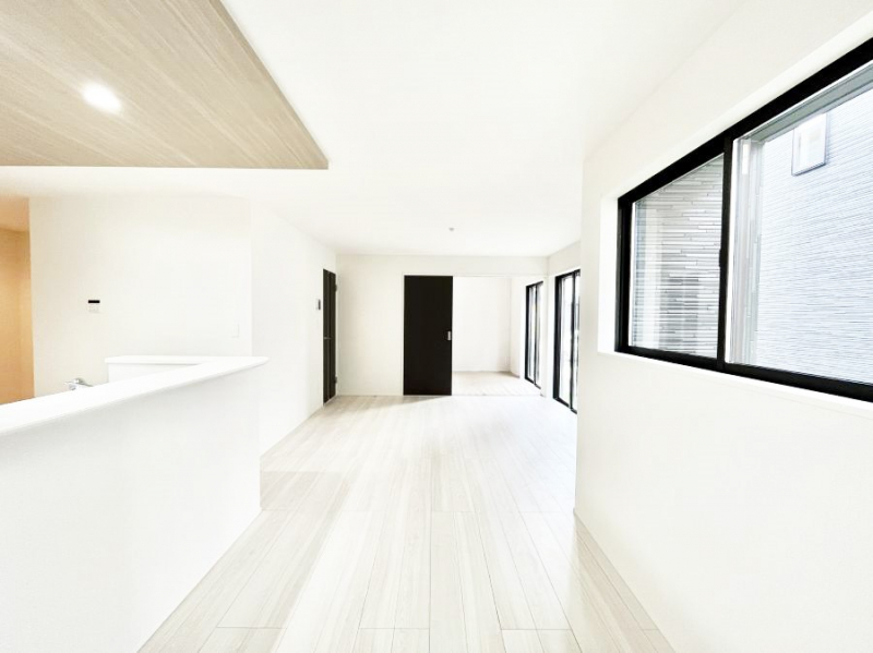 ���r���O�@�Ƒ��c���̎��Ԃ����������Ȃ��났�̃��r���O�_�C�j���O�B   