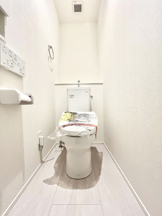 �g�C���@�g�C����1�K��2�K���ꂼ��ɔz�u����Ă��ĂƂĂ��֗��ł��B 