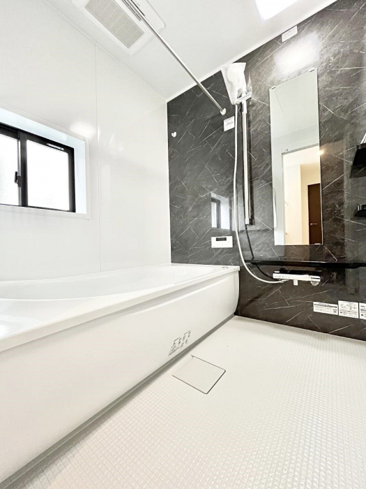 �����@����̔�������Ă���閾�邢�������̂���o�X���[��