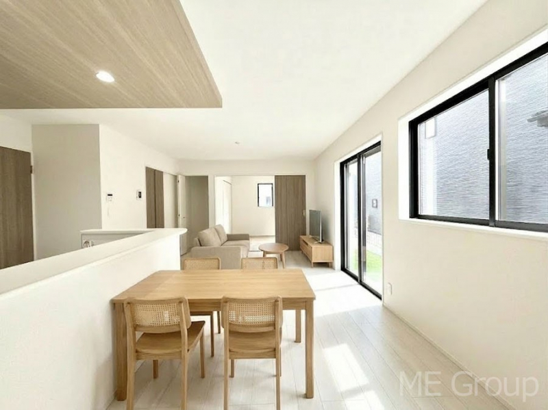 ���r���O�@���Ƒ��̓��₩�Șb�����ŕ�܂�閾�邢���r���O  ���Ƌ��CG�ł�