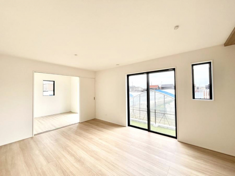 ���̑����ρ@���邢�z���������A�����̕��͋C�ɖ��������_�C�j���O�B   