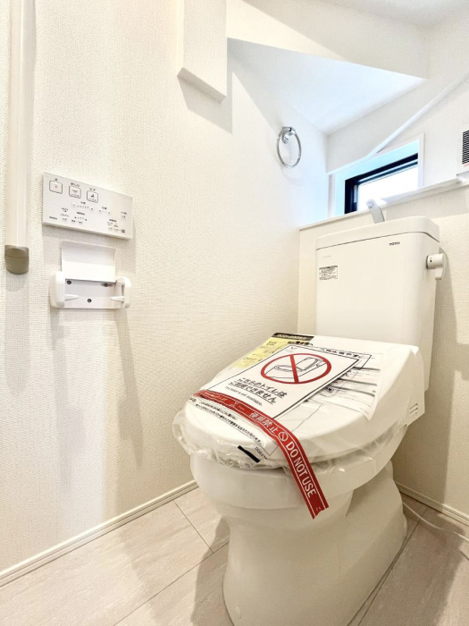 �g�C���@�g�C����1�K��2�K���ꂼ��ɔz�u����Ă��ĂƂĂ��֗��ł��B 