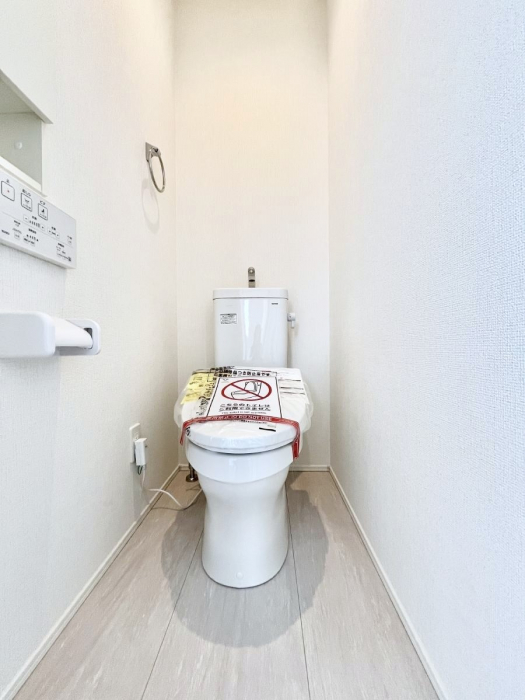 �g�C���@�g�C����1�K��2�K���ꂼ��ɔz�u����Ă��ĂƂĂ��֗��ł��B 