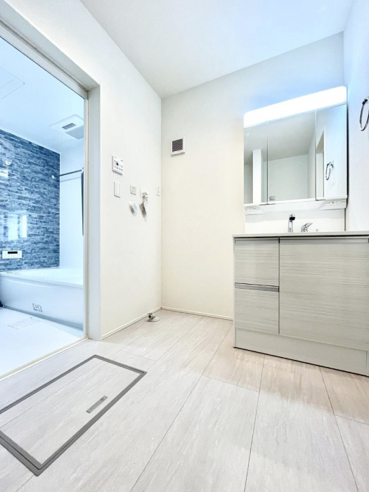 ���̑��@�������̂�����K��Ԃł��B�����̐g�x�x���C�����ǂ����g�������܂��B 