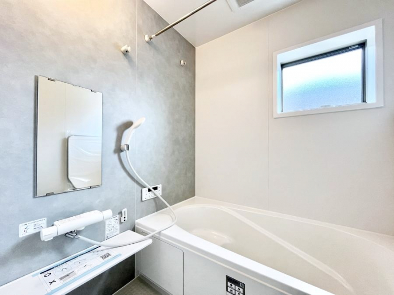 �����@����̔�������Ă���閾�邢�������̂���o�X���[��