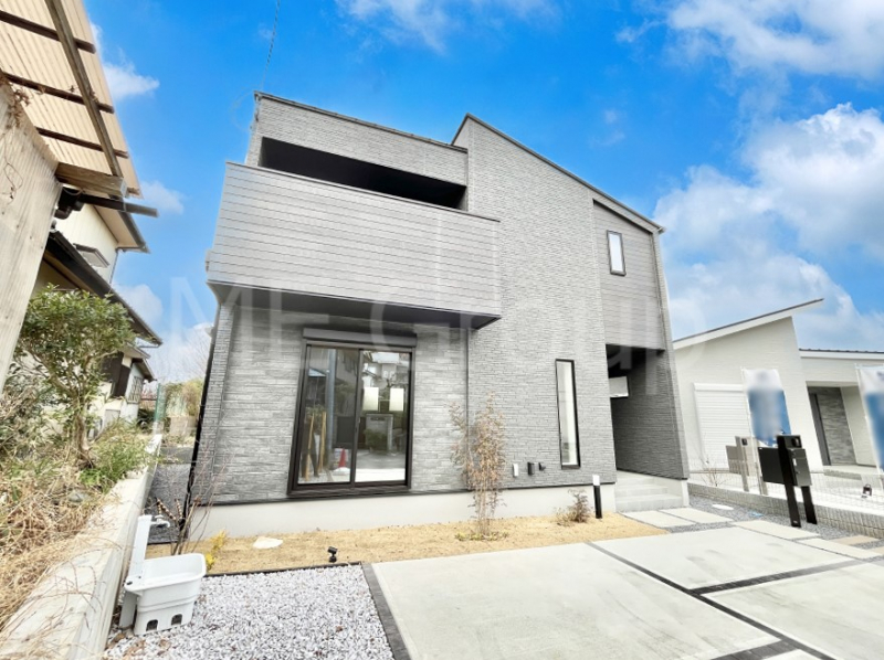 ���n�O�ώʐ^�@�������ꂽ�O�ρA�㎿�ȏZ��Ԃ��L���鎺���͉i�����S���ĉ߂�����Z���ł��B 