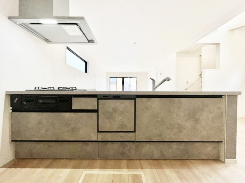 �L�b�`���@�������������I�ɁA�y�����I�V�X�e���L�b�`��