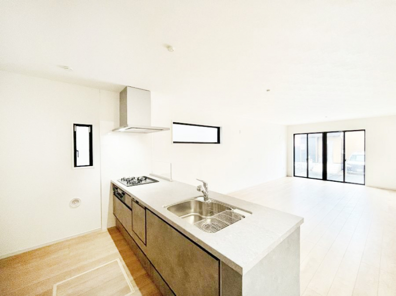 �L�b�`���@���������Ȃ��炲�Ƒ��Ƃ̉�b���y���߂�ΖʃJ�E���^�[�L�b�`��