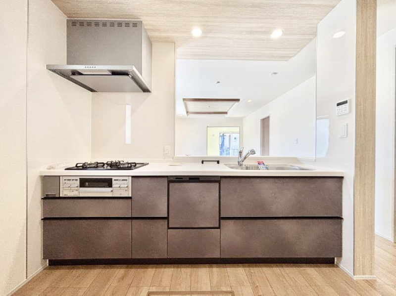 �L�b�`���@�������������I�ɁA�y�����I�V�X�e���L�b�`��  �@