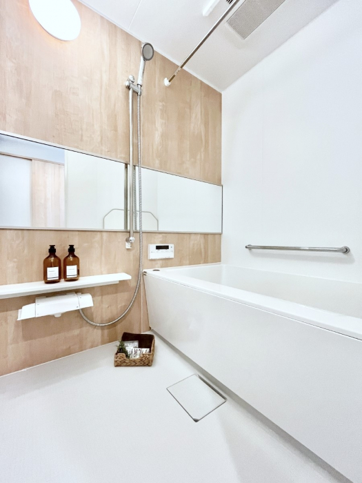 �����@����̔�������Ă���閾�邢�������̂���o�X���[��